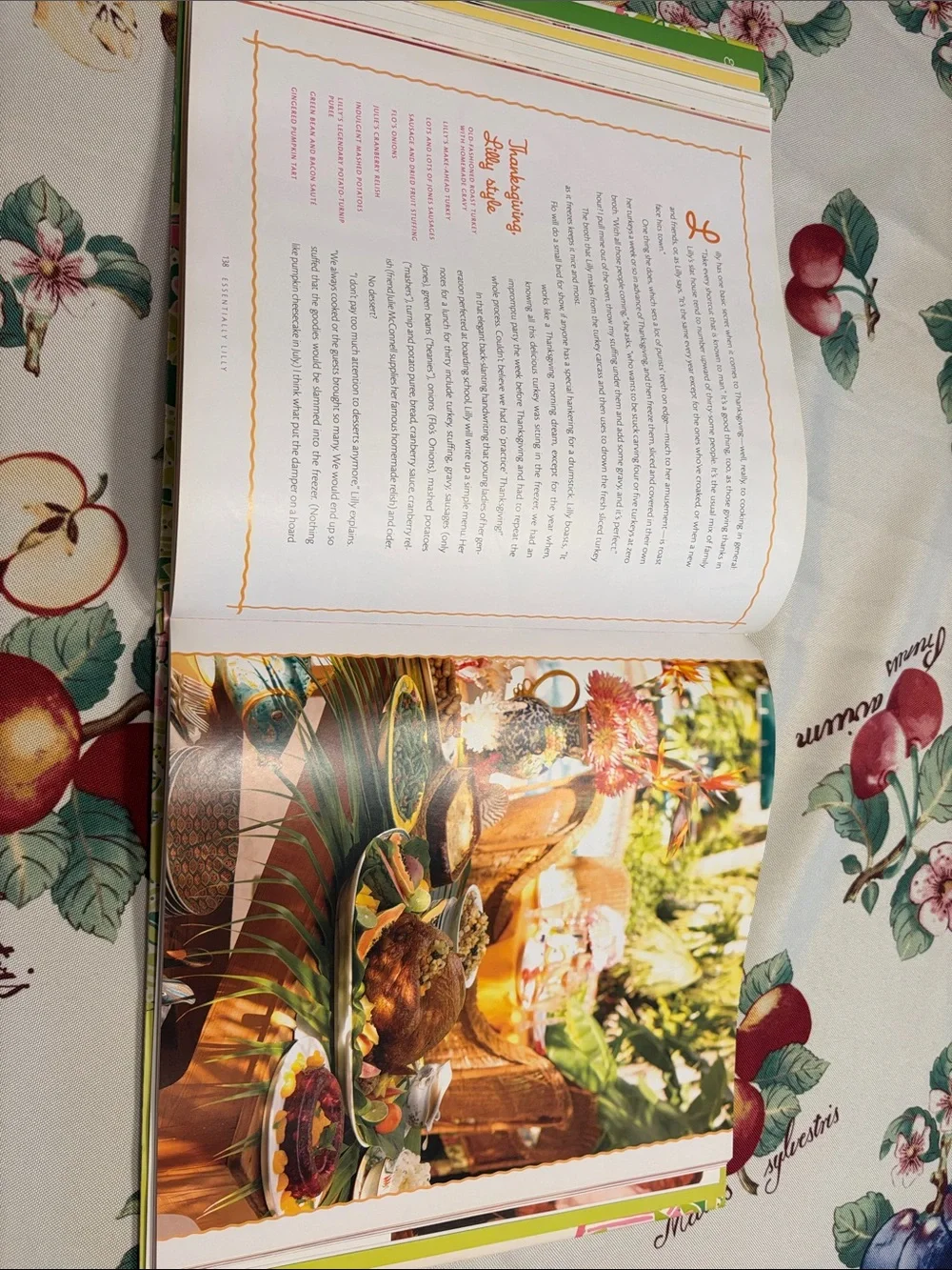Lilly Pulitzer Essentially Lilly Holiday Cooking/Decor Guide Book